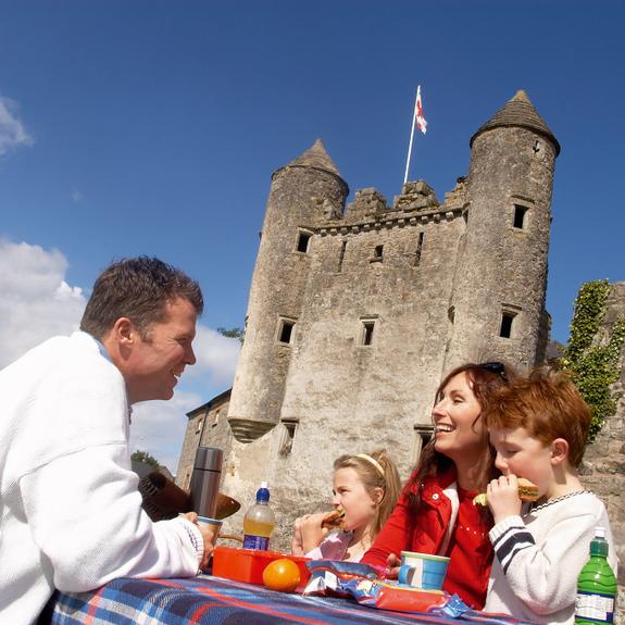Family at The Enniskillen Castle